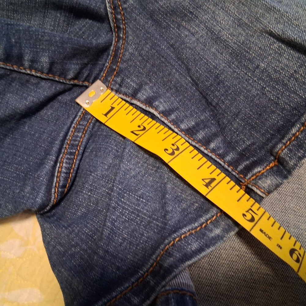 Women's Shorts, Torrid, Medium blue, size 18 - Picture 3 of 4